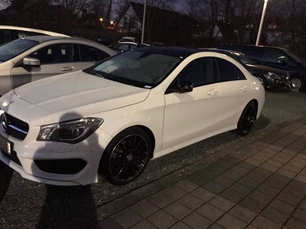 Mercedes-Benz CLA 200 AMG