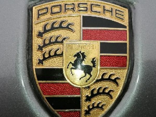 Porsche Cayenne 2.6