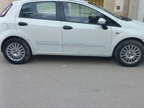 VENDUE) 🚦À VENDRE Fiat Grande Punto - Auto PRO Tunisie