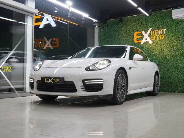 Porsche Panamera toute option
