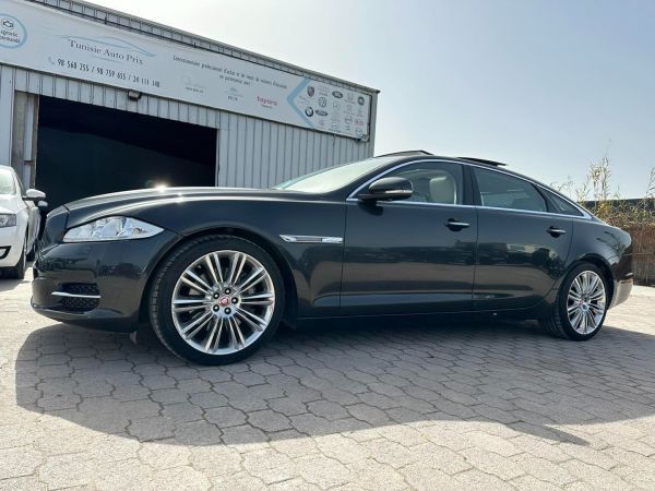 Jaguar XJL 