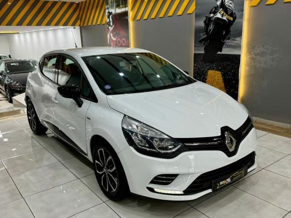 Renault Clio Importée Tn244
