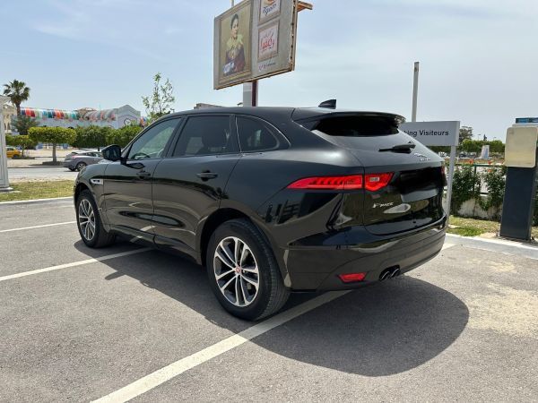 Jaguar F-Pace 