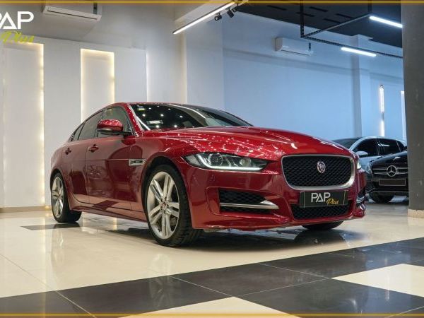 Jaguar XE 