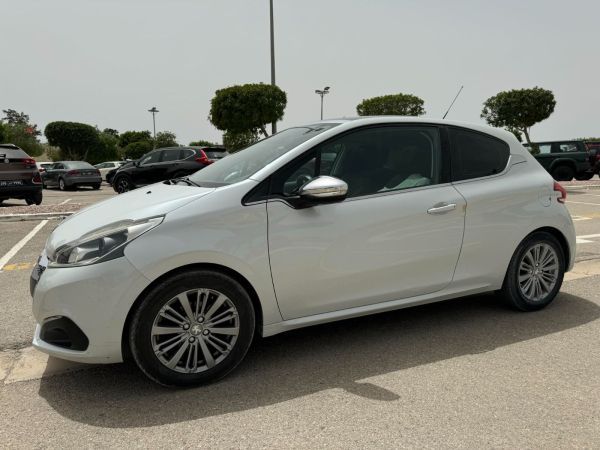 Peugeot 208 3P 