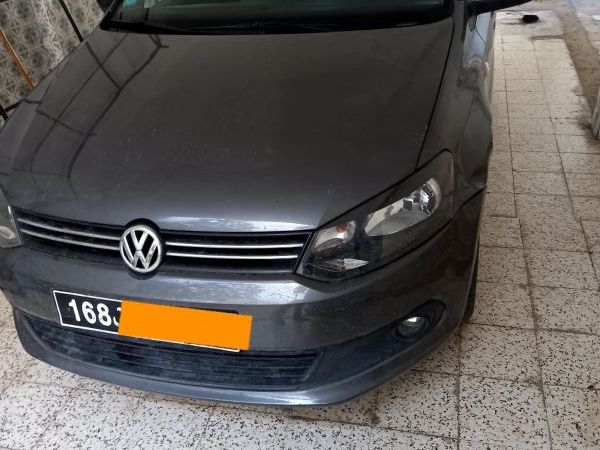 Volkswagen Polo Gris