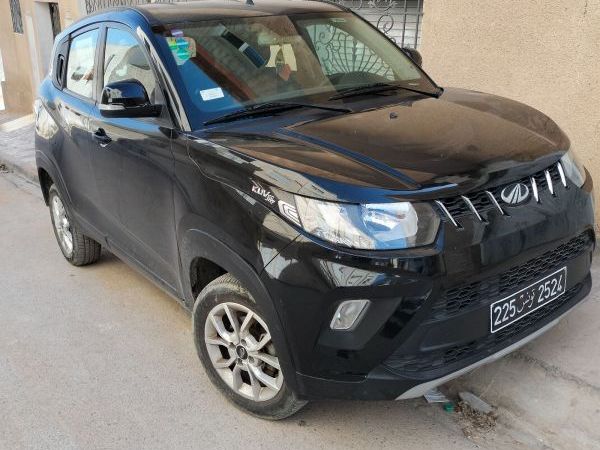 Mahindra KUV 100 K6