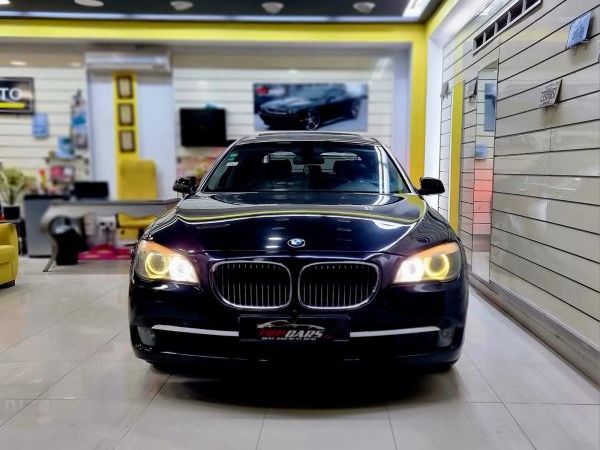 BMW Série 7 740LI