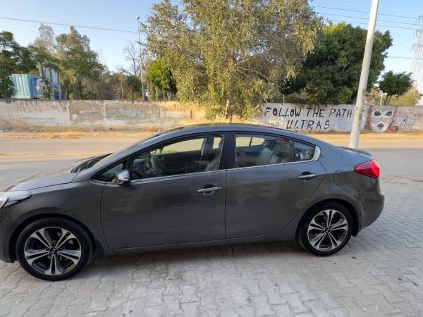 KIA Cerato 