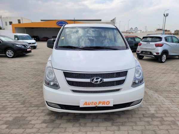 Hyundai H-1 2.5