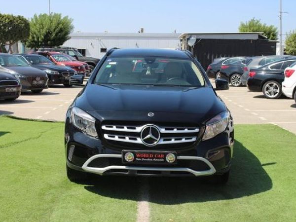 Mercedes-Benz GLA 180