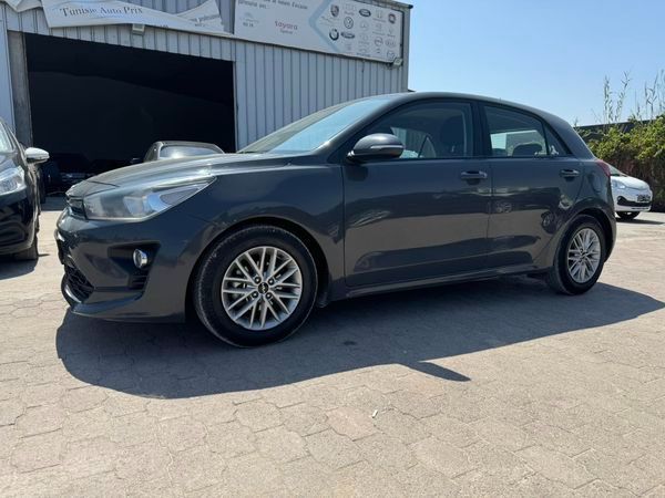 KIA Rio 5p 