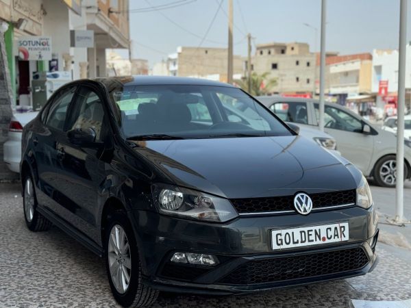 Volkswagen Polo Sedan Highline