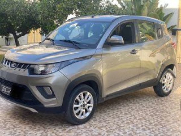 Mahindra KUV 100 