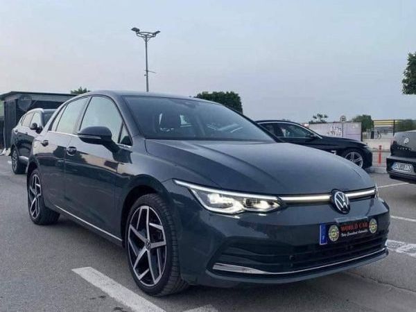 Volkswagen Golf 8 eHYBRID