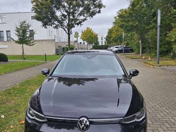 Volkswagen Golf 8 ACTIVE avec toit ouvrant