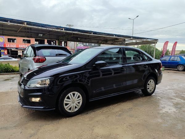 Volkswagen Polo Sedan 