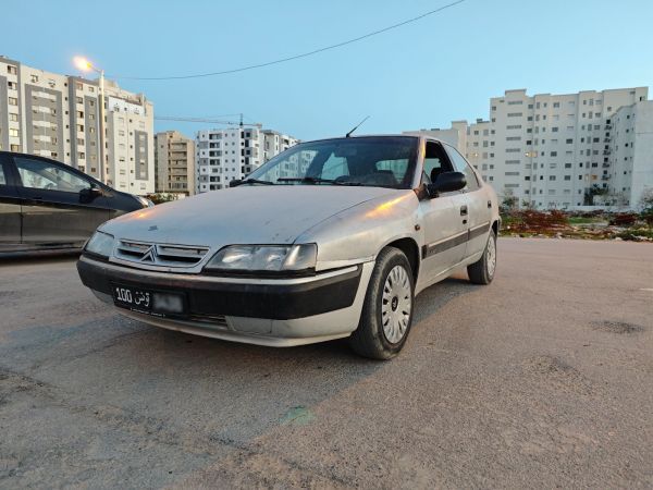 Citroën Xantia gris mettalique