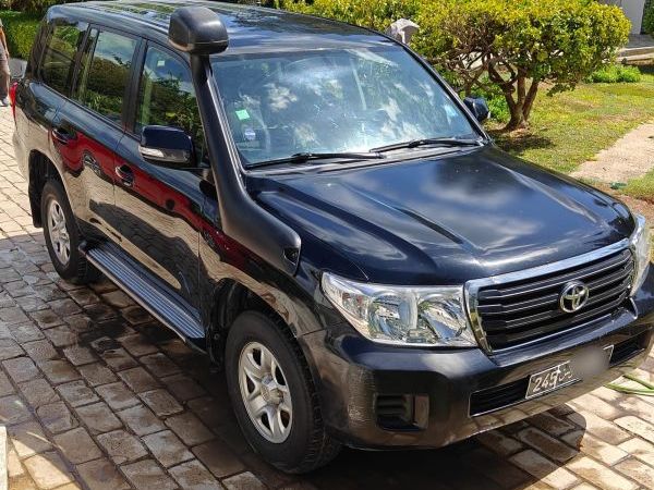 Toyota Land Cruiser GX V8 4.5 D4D