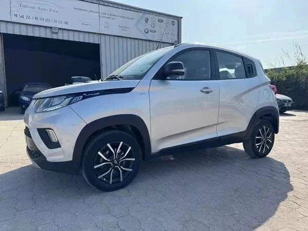 Mahindra KUV 100