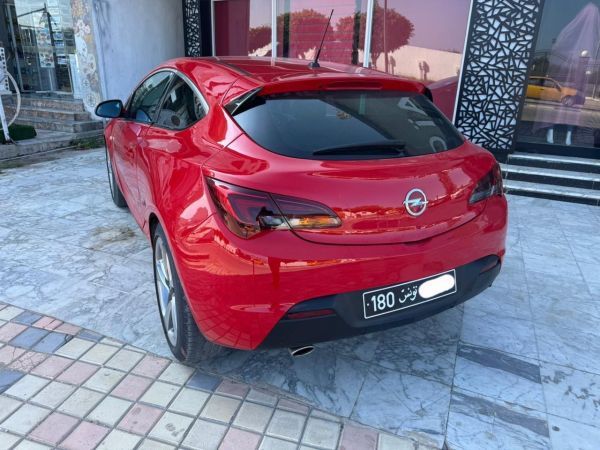 Opel Astra GTC 