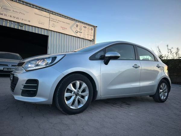 KIA Rio 5p 