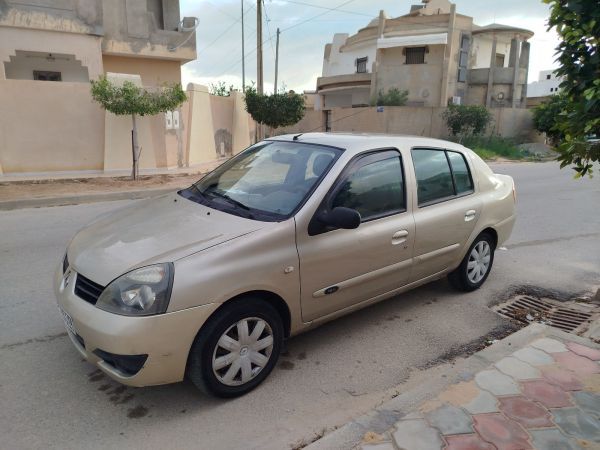 Renault Clio Classic Couleur beige