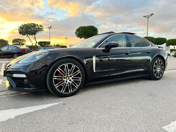 Porsche Panamera 4S