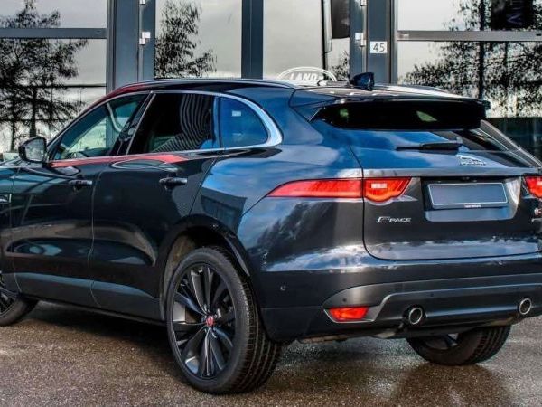 Jaguar F-Pace Portfolio