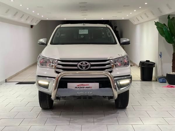 Toyota Hilux Simple Cabine TAYOTA HILLIX 2.4L