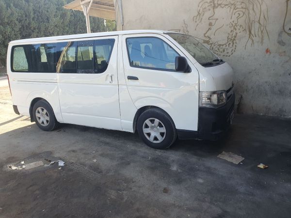 Toyota Hiace 