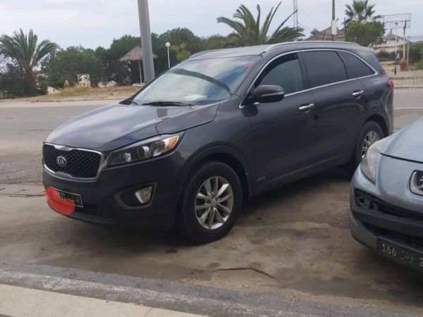 KIA Sorento 5 places