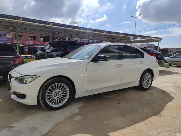 BMW Série 3 F30 Luxury