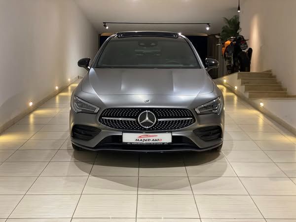 Mercedes-Benz CLA 250 KITT AMG LINE GRIS