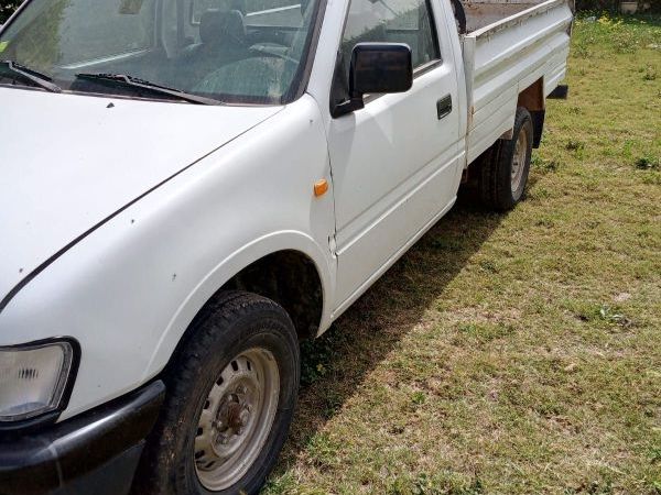 Isuzu D-Max Simple Cabine 