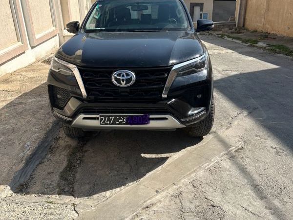 Toyota Fortuner 