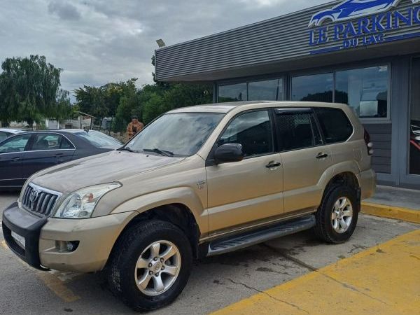 TOYOTA LAND CRUISER