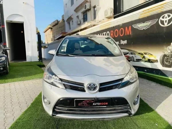 TOYOTA VERSO