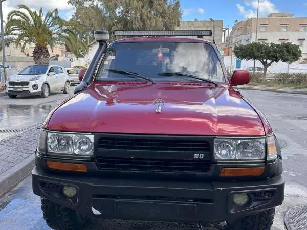 Toyota Land Cruiser 