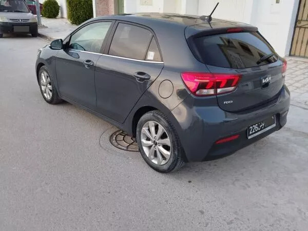 KIA Rio 5p 