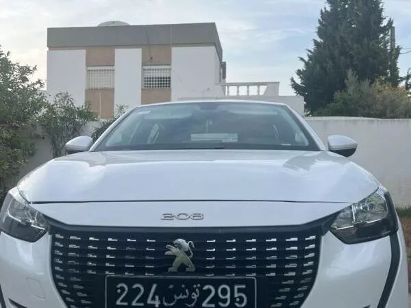 Peugeot 208 