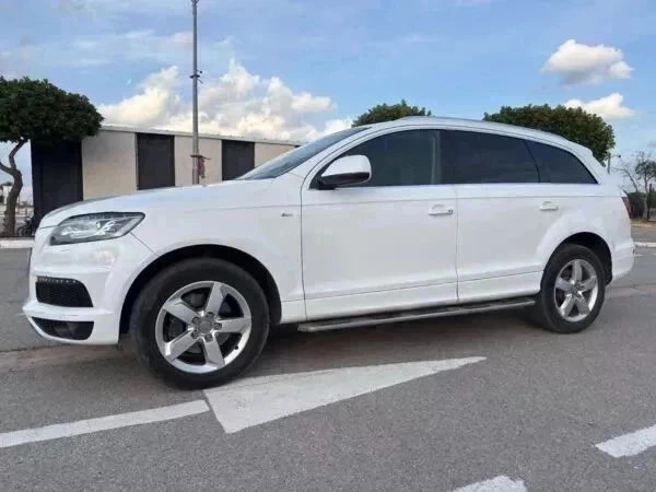 AUDI Q7 S-LINE 7 PLACES