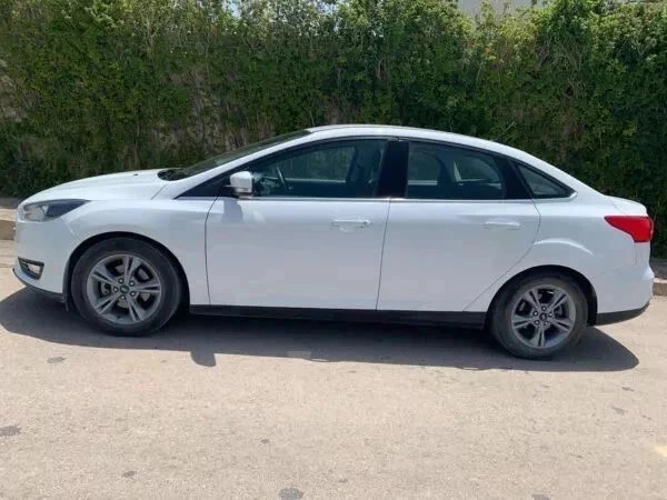 Ford Focus sedan 