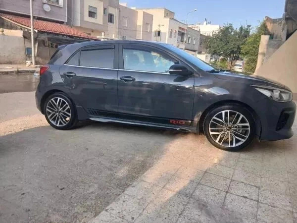KIA Rio 5p 