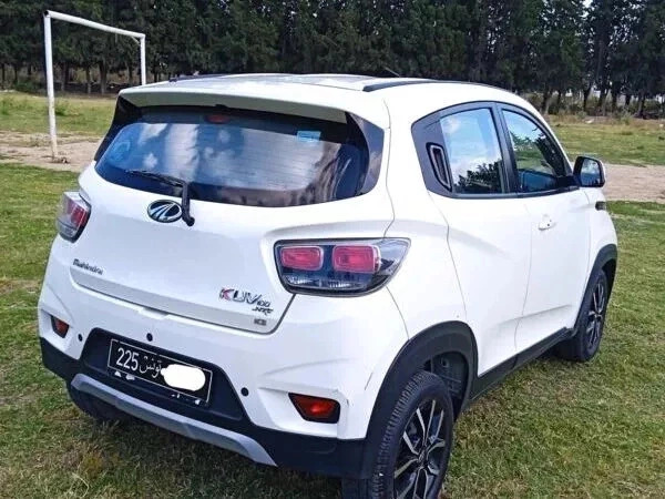 Mahindra KUV 100 