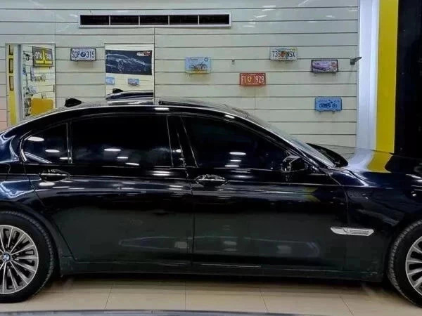 BMW SÉRIE 7 PACK SPORT M