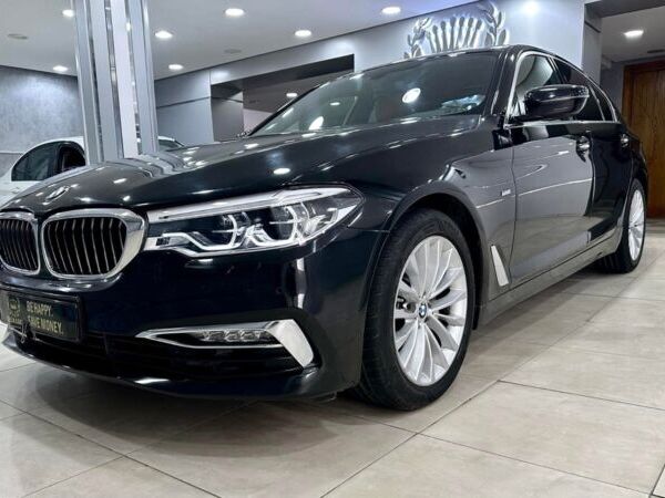 BMW SÉRIE 5 LUXURY LINE