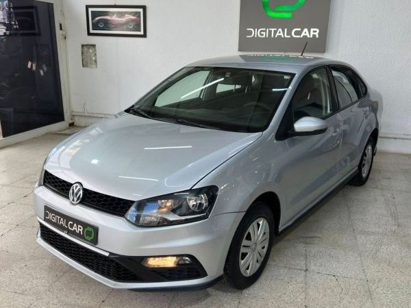 Volkswagen Polo Sedan 