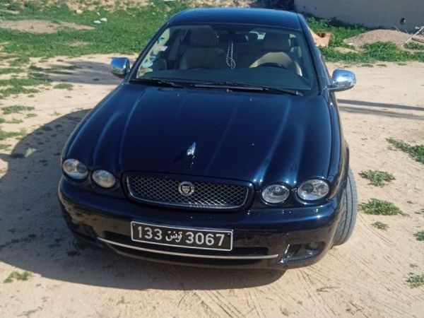 Jaguar X-Type 