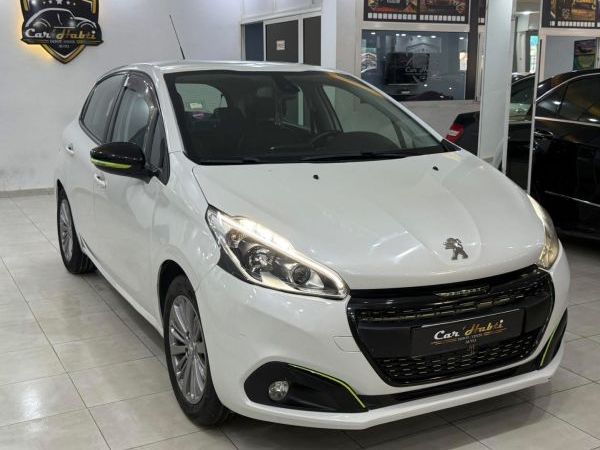 PEUGEOT 208 ALLURE